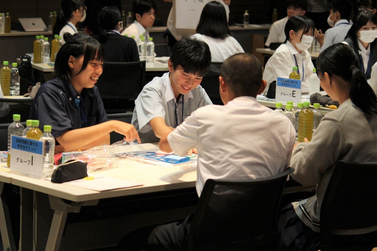 拉致問題理解へ「中学生サミット」で啓発ＣＭ案協議　「忘れてはいけない」の思い伝える