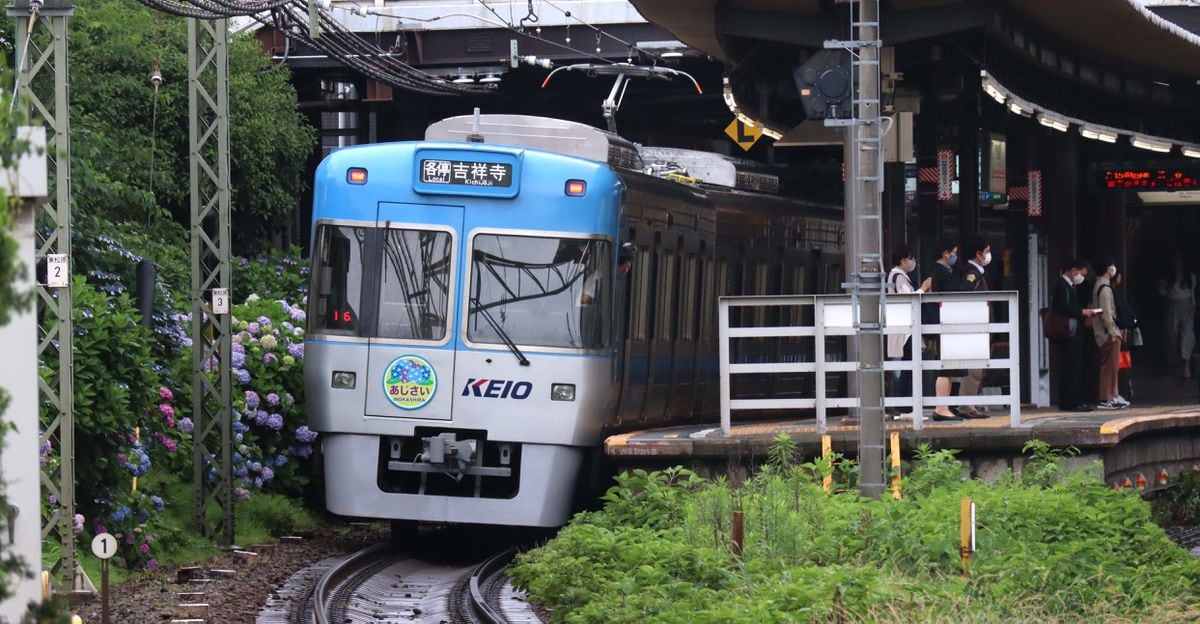 京王電鉄、車掌が乗務中に私用スマホでゲーム　2人を処分へ