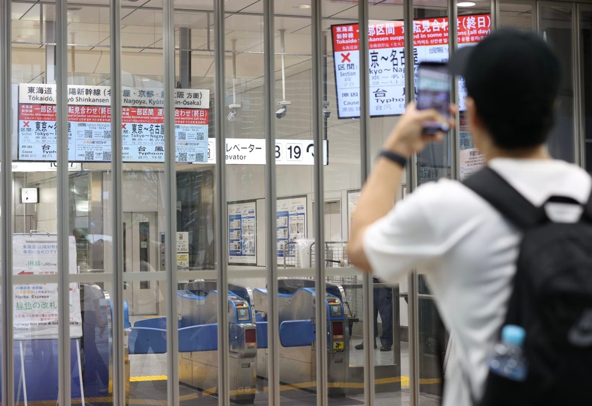 「また運休」困惑する乗客　台風10号で東海道新幹線再び計画運休、東京駅