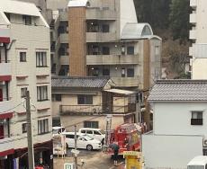 松山市で早朝に土砂崩れ、住宅１棟で複数人が逃げ遅れか　一部地域に緊急安全確保発令