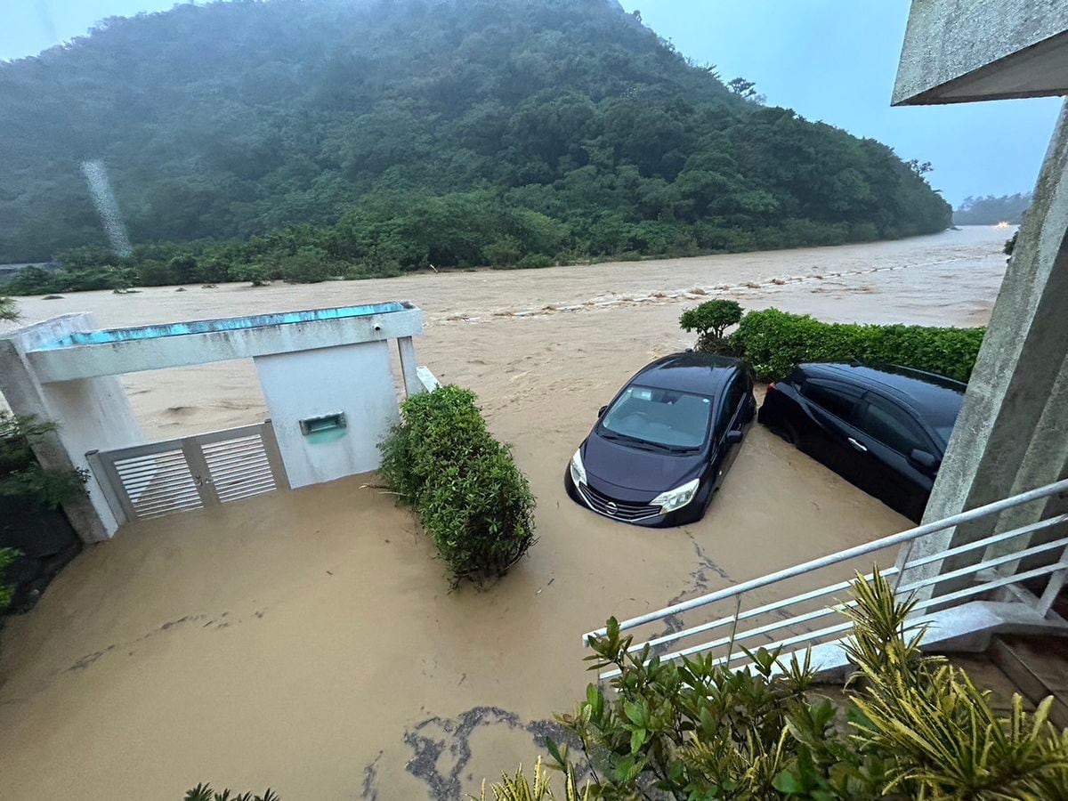 沖縄・国頭村で川が氾濫、一部で浸水被害