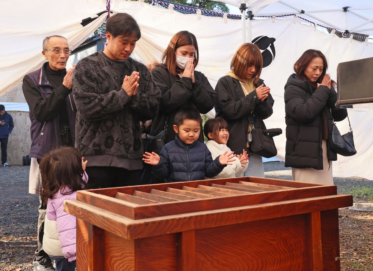 「地震に洪水、大変な1年だった」　被災地の神社に初詣客、新年の安寧と復興の進展祈る