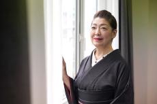 「笑う」という心の復興　阪神大震災で母を亡くした落語家、桂あやめさん