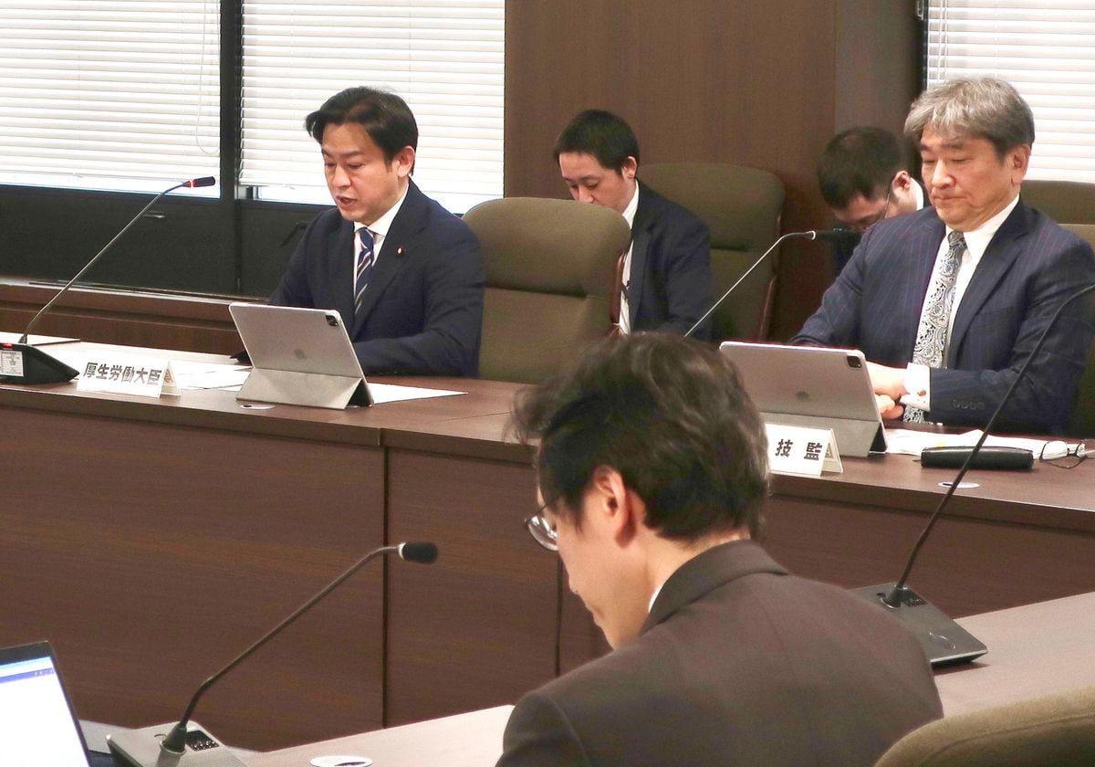 厚労省が医師偏在総合対策を策定　不足地域で手当増額支援など　8年度の施行目指す