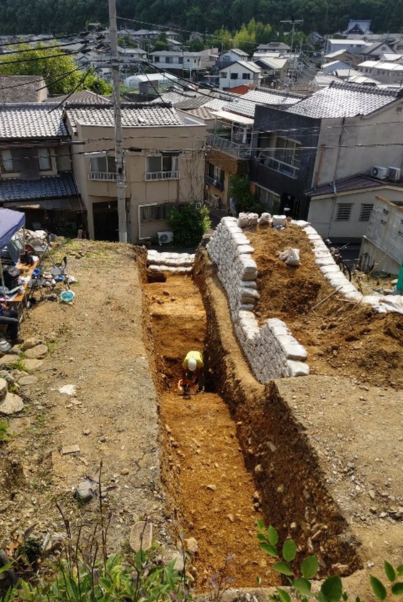 まるで城壁？崖面に御土居の堀が出土、江戸期の絵図裏付ける