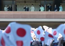 皇居で2年ぶり新年一般参賀　陛下、被災者ら案じられ「安らかで良い年に」