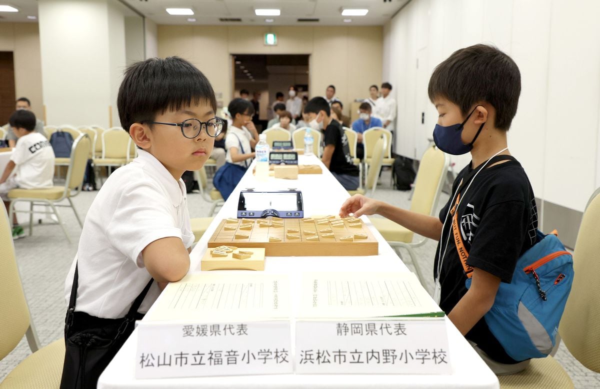 愛媛県代表の松山市立福音小が４位　「もっと勉強して来年こそ」　小・中学校将棋団体戦決勝大会