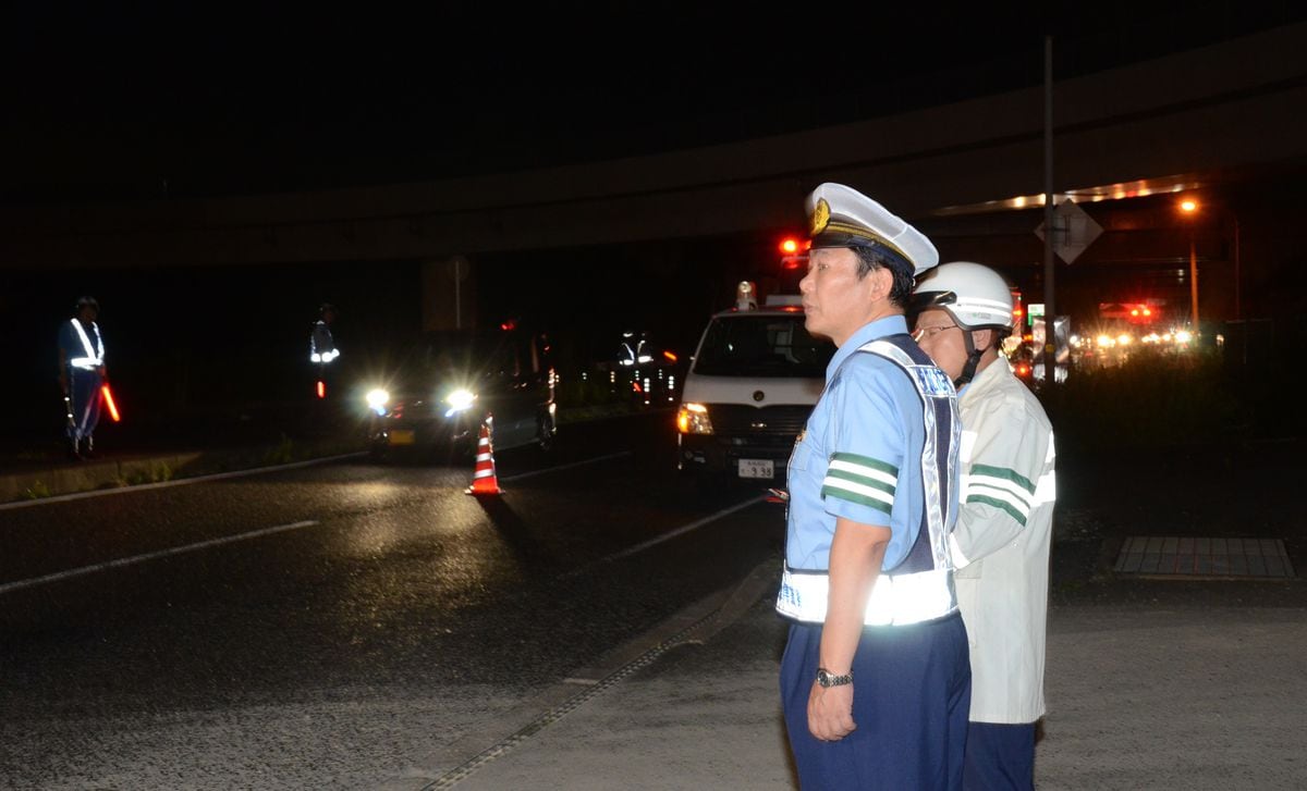 「飲酒運転は事故被害も大きい」　奈良県警本部長が検問視察