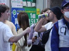 渋谷で「路上飲酒禁止」条例成立　爆音の音楽、ごみ放置…迷惑行為抑止へ前進