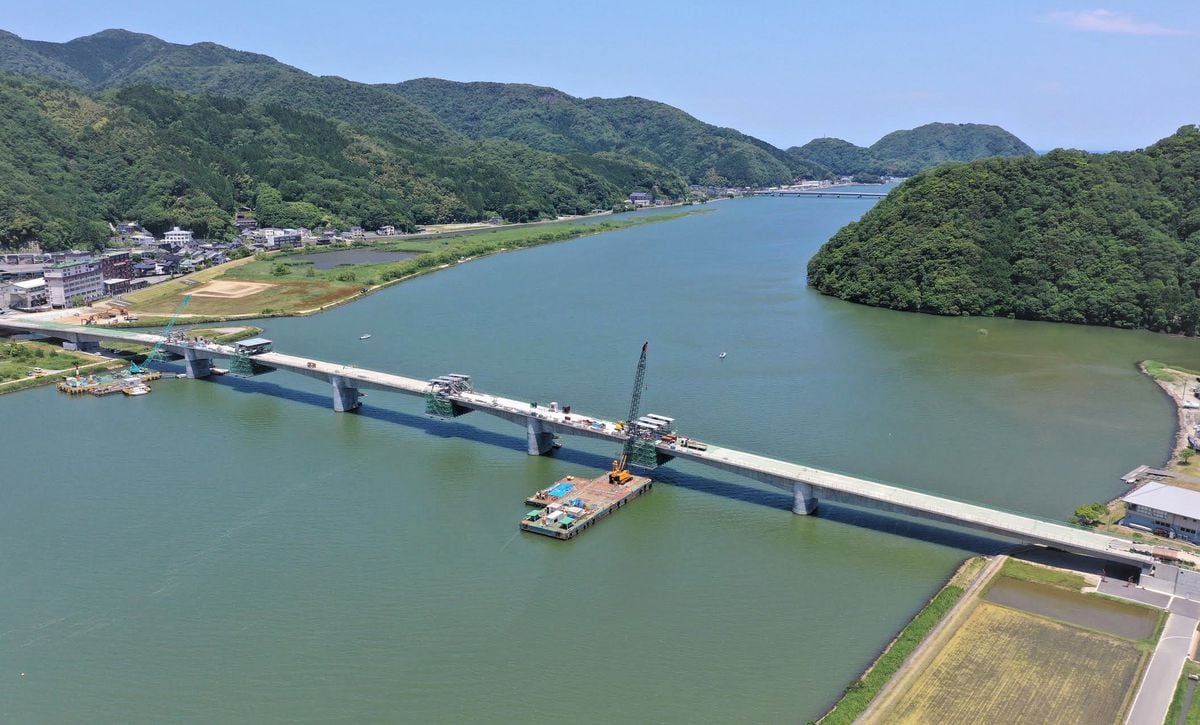新城崎大橋の工事が大一番　２６日に「閉合」一つに　兵庫・城崎