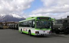 陸自岩手駐屯地で路線バス試乗会　運転手不足で滝沢市が協力要請　31人がハンドル握る