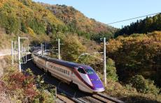 名残惜しむ鉄道ファン　奥羽線「大沢駅」今月で封鎖　少ない利用客で全列車通過へ