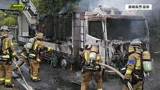 【車両火災】「何度か爆発音が…」東名高速下り線で大型トラックが炎上もけが人なし（静岡・小山町）