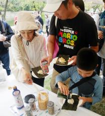 最上級品を贅沢に 焼きたて海苔を提供 広島青苔会