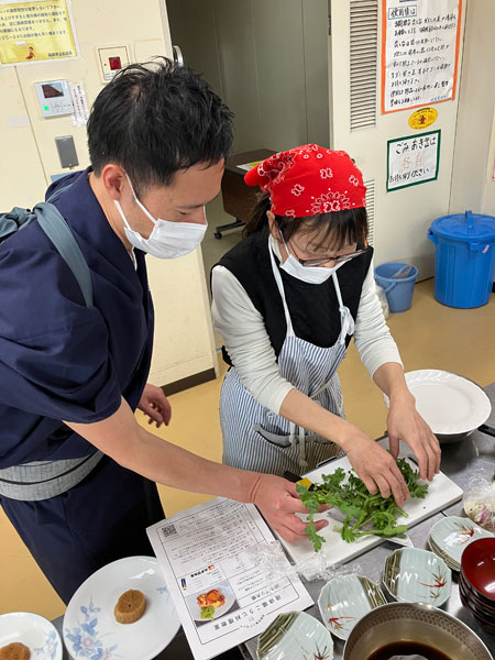 ハナマルキ 飛騨市で料理教室 「液体塩こうじ」紹介