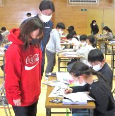 コカ・コーラボトラーズジャパンとファミリーマートがSDGsで連携・協業　第1弾は小学校出前授業