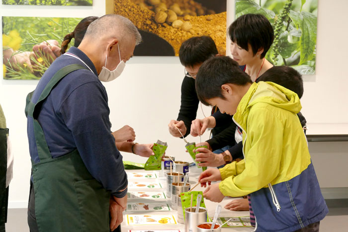 親子で学ぶスパイス＆ハーブ エスビー食品が4年ぶりに体験イベント