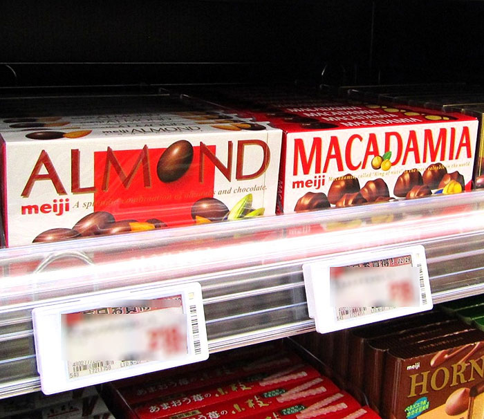 「クレイジースペック！」海外から驚きの声 明治「アーモンドチョコレート」 インバウンド需要つかみ絶好調