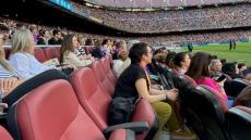 9万人超の観客を集めるバルサ女子戦のチケットは“接待ツール”に！ VIPラウンジ、男女平等、ファンサービス…急成長する欧州女子サッカー「強さの理由」