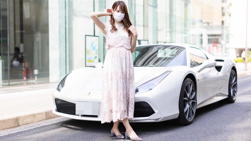 「事故れ」フェラーリ購入の車系女性YouTuberになぜ批判が殺到したのか。若い女性の成功や“にわか”が許せない？ 話題の“老害おじさん”被害者が悪質さを訴える