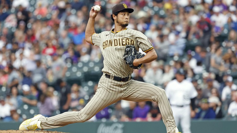 〈MLB通算100勝〉「マウンド上で瞬時に相手打者の長所と短所を把握してしまう」恩師が語る、ダルビッシュが生まれながらに持っていた“投手として一番大事な能力”