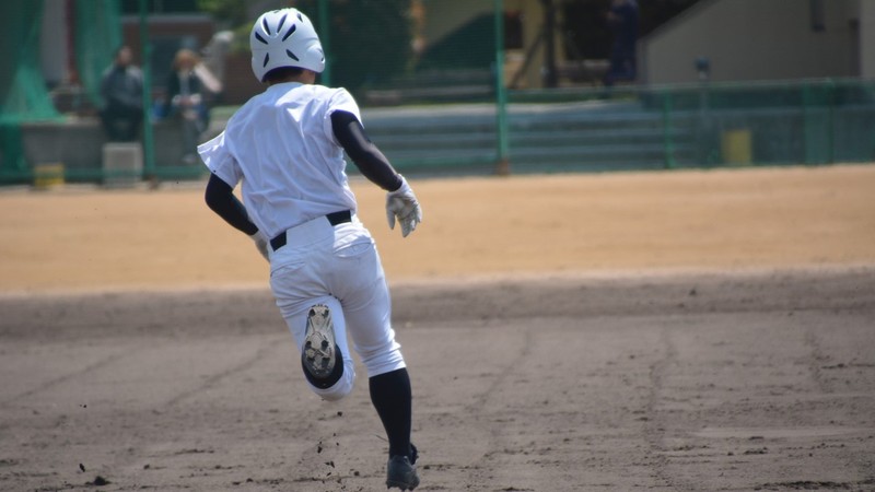 慶應高校野球部は、人類に5%しかいない「勝ちグセ脳」だらけ!? 甲子園優勝の要因の1つ「成信力」…自分が成功できることを信じる力は寝る前10分間で作られる