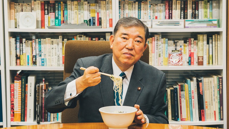 「人生で一番辛かった時期、深夜に妻と食べた一杯」 石破茂ラーメン議連会長が語る思い出のラーメンBEST３