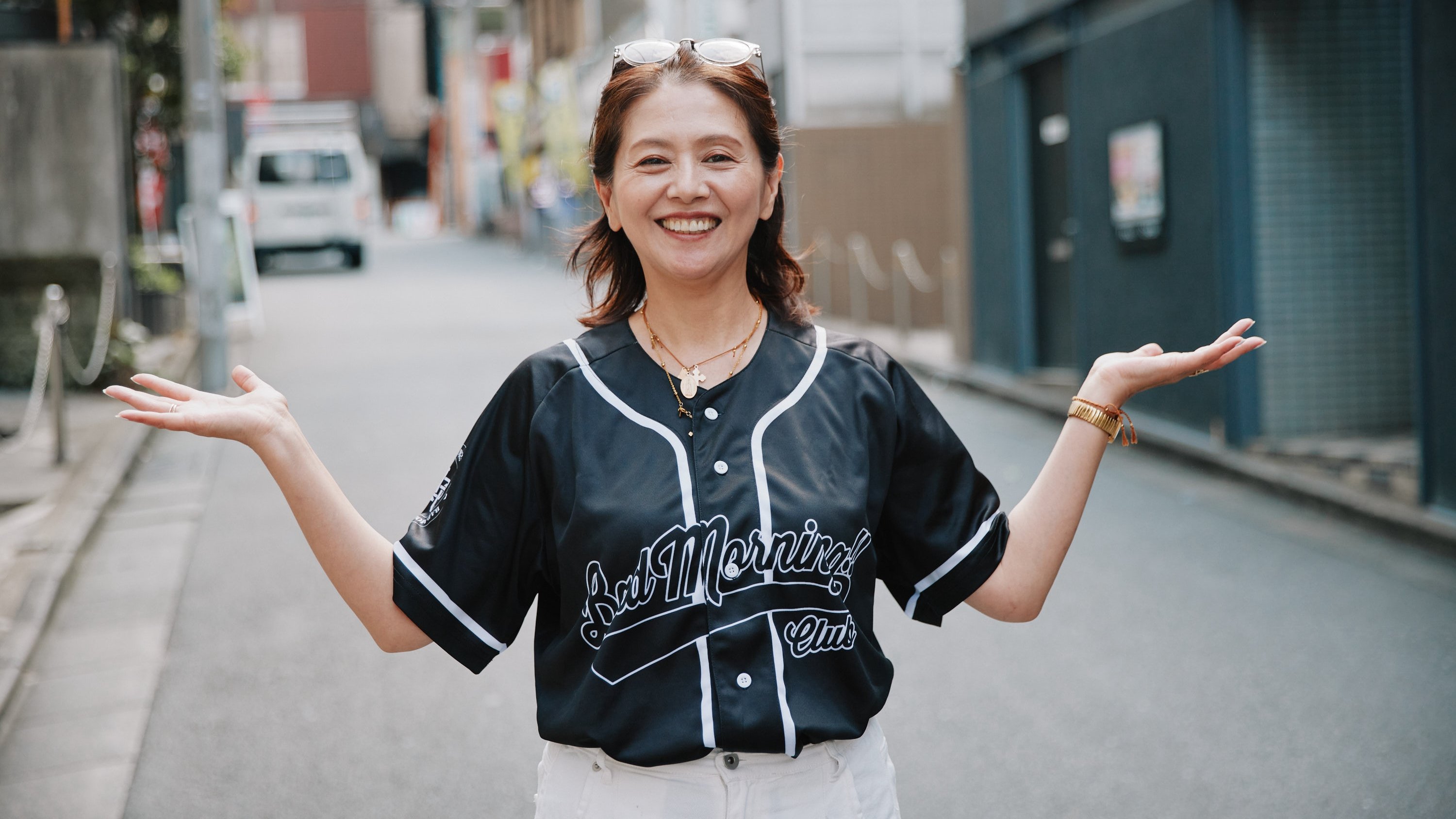 小泉今日子がファンと朝からビールを…！ 音楽を楽しむクラブ