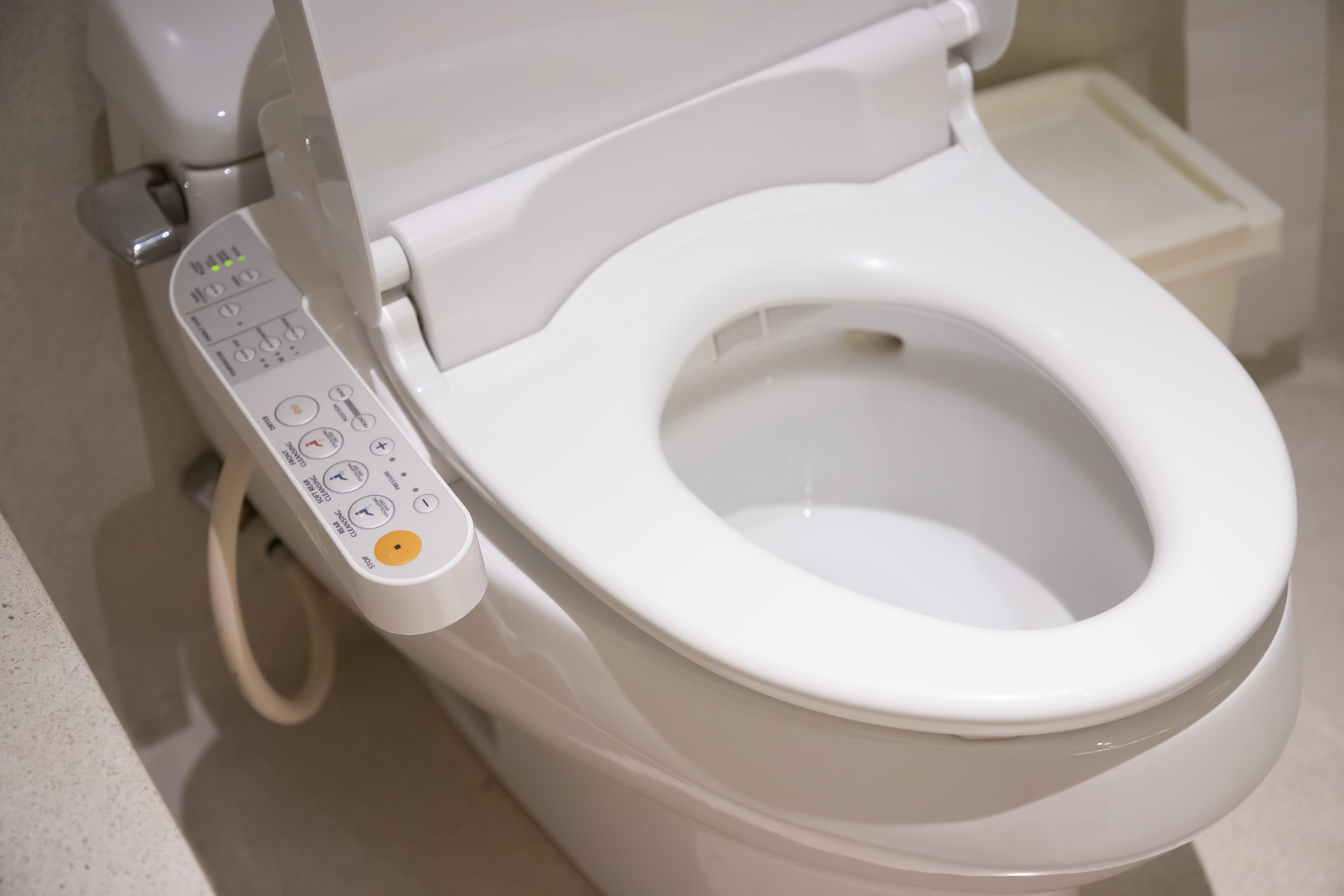 トイレの汚れは、親の老いを知るバロメーター　年末年始に帰省したら実家でやりたい小さな恩返し3選