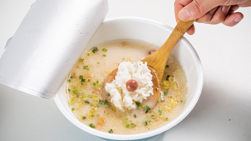 【画像あり】シメにご飯をぶちこめば二度おいしい。白飯と相性抜群のスープがうまいカップ麺セレクション