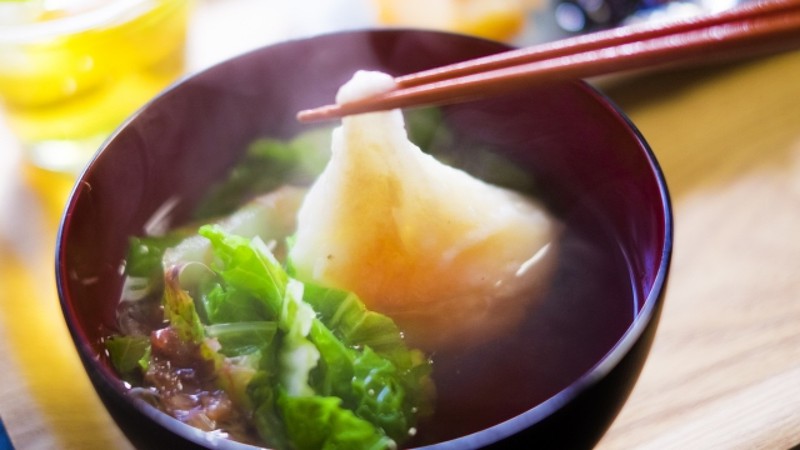 「丸餅か角餅か」「すまし汁かみそ仕立てか」「野菜はなに？」…お雑煮に正解ってあるのか、研究家に聞いてみた