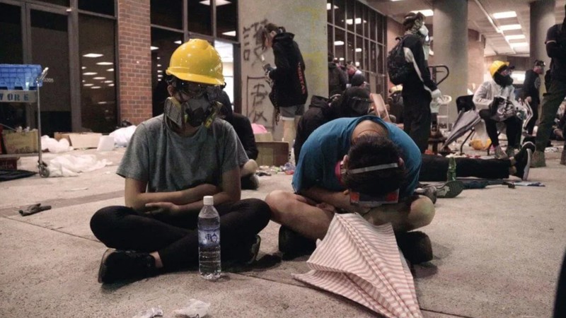 香港民主化を望んだ学生たちと警察の息詰まる攻防の内側。『理大囲城』の匿名映像チームインタビュー