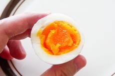 半熟ゆで卵は「このやり方一択」　8割の悩みを救う“農水省の作り方”が革命的