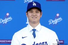 大谷翔平が公開した“デコピンのどアップ”、何か言いたげだが…　MLB公式の「吹き替え」も話題に