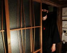 霊障体験ができる日本一恐い宿…“暗夜”代表が語る「宿泊客が不幸に見舞われる……」の真相