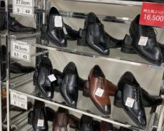 夏の靴セール「安物を買って失敗する人」の特徴。買い物上手との違いとは？