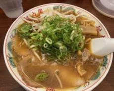 個人店の廃業が相次ぐ“6000億円”ラーメン市場の中で急成長する「人気ラーメンチェーン」2社の勢い――ニュース傑作選