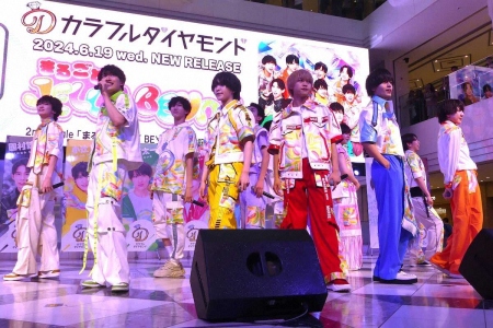 カラフルダイヤモンド　池袋で新曲「まるごとJELLY　BEANS」発売記念イベント