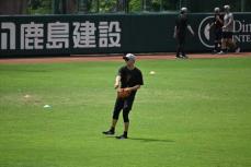 巨人・坂本　ファーム再調整後初の屋外で打撃練習