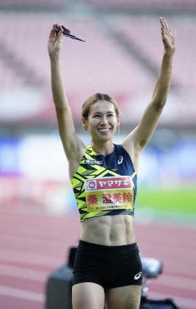 秦澄美鈴が4連覇　女子走り幅跳び　優勝で決めた初五輪に「ホッとしている」