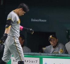 阪神・岡田監督　走塁に吐き捨てるようにつぶやく「何回サインを出しても走らん。ひどいな、何もでけへん」