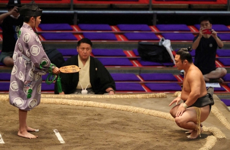 脊髄損傷から復帰の炎鵬が序ノ口で勝ち越し「今日の自分より、明日また強くなる」芽生えた次への目標