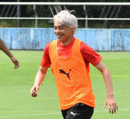 伊東純也、笑顔見せた　Sランス初の日本ツアーで4試合　中村敬斗とともに精力的にトレーニング