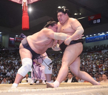 照ノ富士11勝目！　豊昇龍は琴桜との大関対決制して9勝目　カド番・貴景勝は7敗目…大関陥落のピンチ