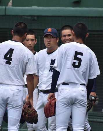 宮崎商が3年ぶり甲子園　25日に36歳になった橋口監督へ「誕生日プレゼントを甲子園の切符」が結実