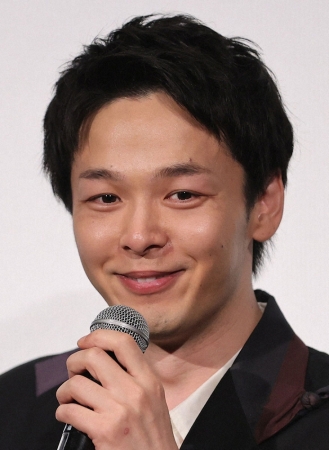 中村倫也「唯一甘えて飲みに行ける3人」という俳優　芸能界の友達「あんまりいないんですよ…」