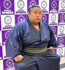 貴景勝は現役続行　師匠の常盤山親方「これからまだやるということ。それしか言えない」