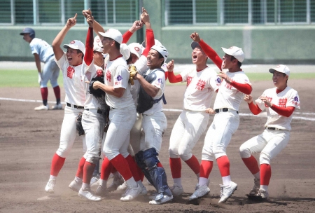 【高校野球】智弁和歌山が2年ぶりV　2年生エース渡辺が2失点の好投「勝つことが1番」