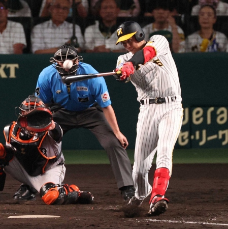 阪神・才木「そこなんですよ…」　自己最多9勝より喜んだ初のマルチ安打　村上に“どや顔”