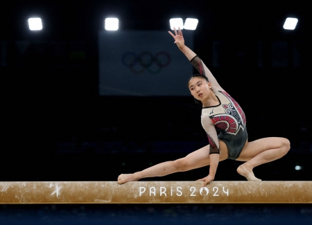 体操女子16歳コンビが笑顔締め　岸里奈11位、中村遥香15位　バイルスが金　個人総合